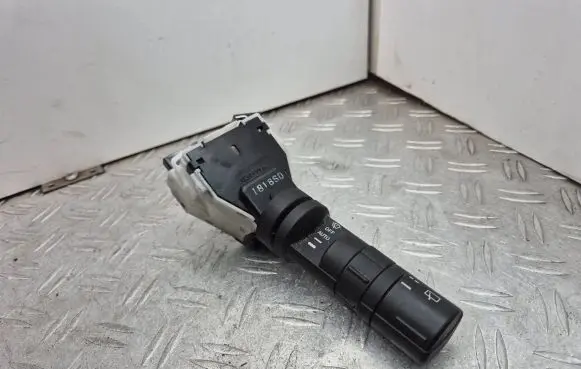 Nissan Qashqai+2 Indicator stalk 14425
