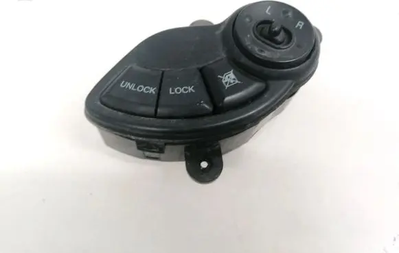 Hyundai Santa Fe Wing mirror switch 9353026000 93530-26000