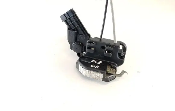 KIA Carens II Rear door lock