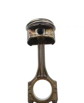 Volkswagen Polo IV 9N3 Piston with connecting rod