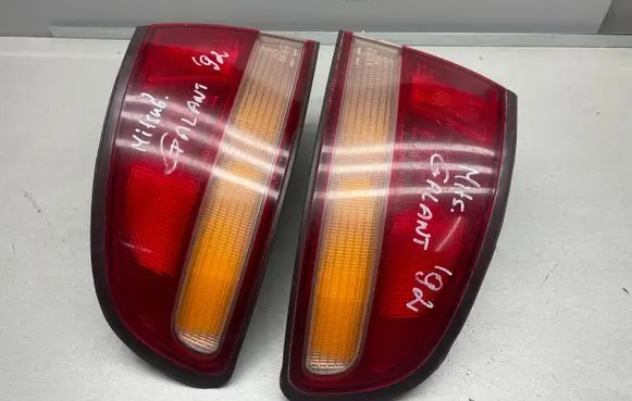 Mitsubishi Galant Rear/tail lights set 