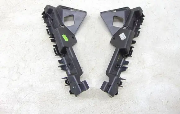 Renault Trafic III (X82) Front bumper mounting bracket 622209504R