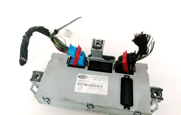 Fiat Croma Fuse box set 46846744 527C402BF