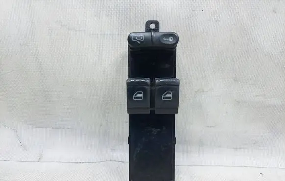 Volkswagen PASSAT B5 Steering angle sensor 498696C 70000S9001