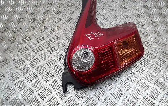 Nissan Juke I F15 Rear/tail lights e414190