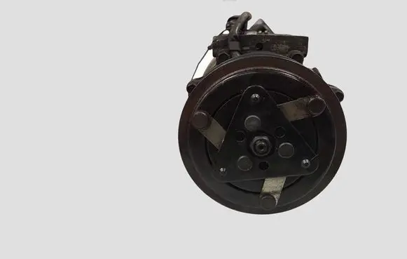Volvo V50 Air conditioning (A/C) compressor (pump) 3M5H19D629TA
