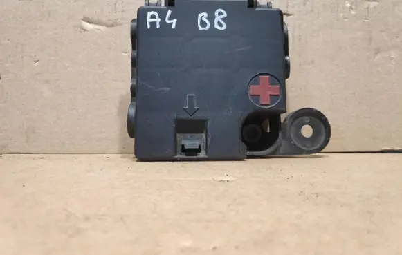 Audi A4 S4 B8 8K Current control relay 8K0937517A