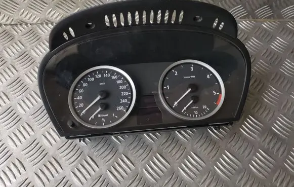 BMW 5 E60 E61 Speedometer (instrument cluster) 62116974576 6974576