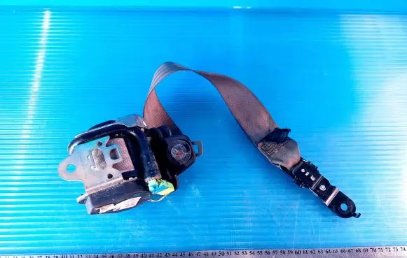 Volvo XC90 Third row seat belt 8686640 602695200
