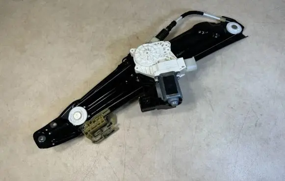 BMW 5 F10 F11 Rear door manual window regulator 51357182613