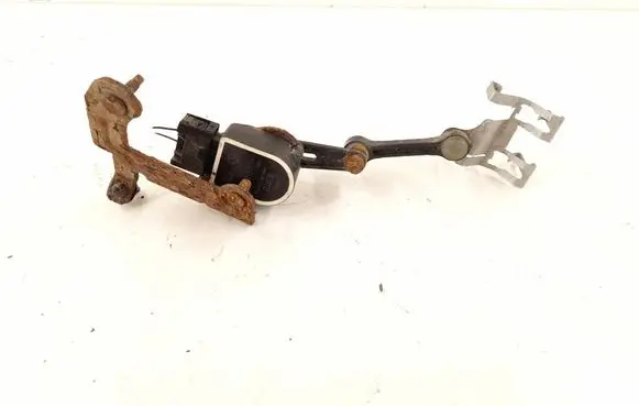 Mercedes-Benz GLC X253 C253 Rear air suspension level height sensor 0009053704 2139051902
