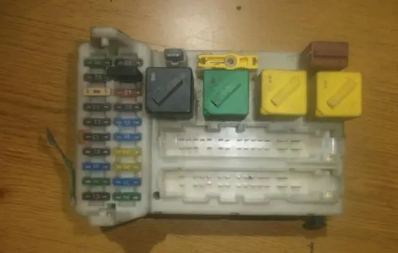 Ford Mondeo MK II Fuse box set 93bg14k150ad