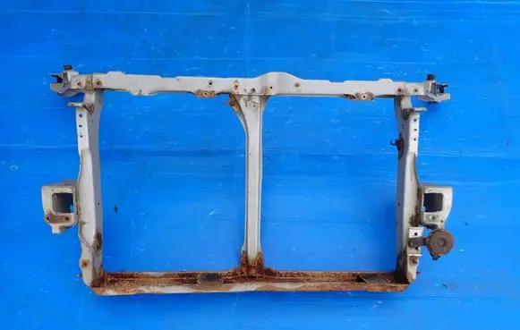 Suzuki Swift I Front bodywork piece 