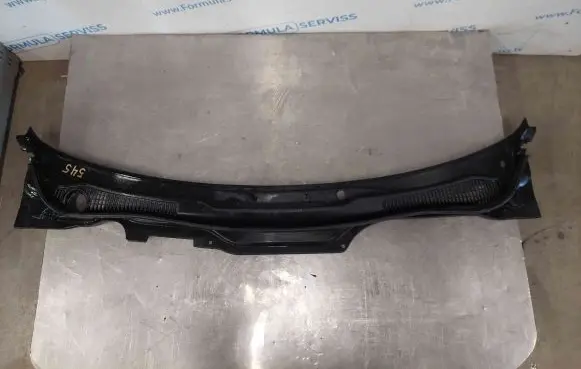 Volvo C30 Wiper trim