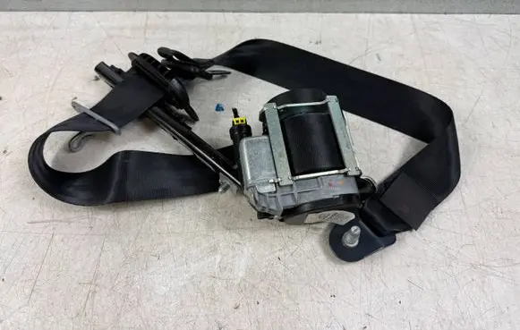 Citroen DS5 Front seatbelt 98028119XX