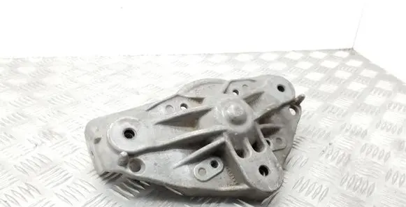 Volkswagen Touareg I Coil spring mount 7L0412391B
