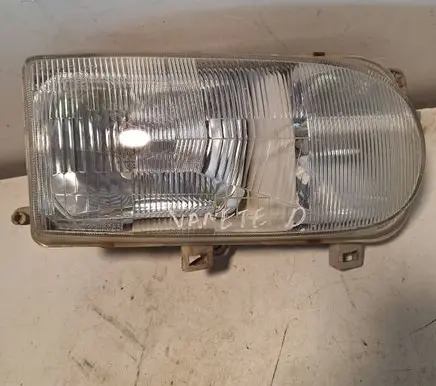 Nissan Vanette Headlight/headlamp PP20T 205685