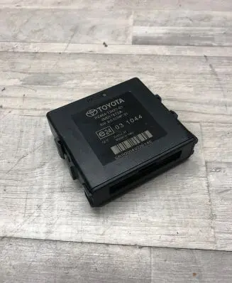 Toyota Avensis T270 Parking PDC control unit/module PZ464T342101 4M0175T2A E24031044