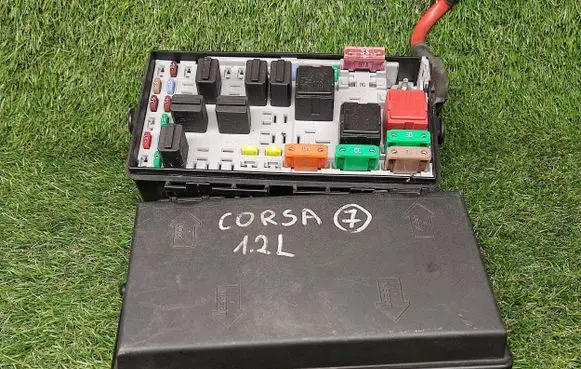 Opel Corsa D Power management control unit 13217387 13217387EA