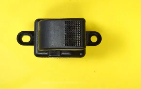 Mazda 2 Electric window control switch D39766370