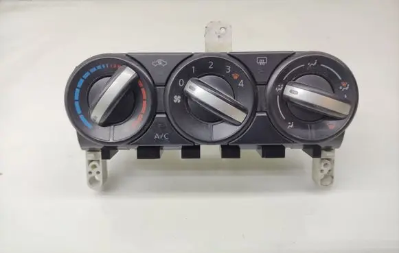 Nissan Qashqai Climate control unit