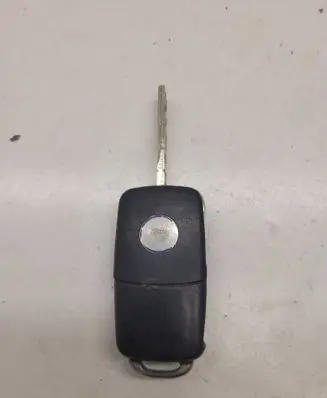 Volkswagen Golf V Ignition key/card 1K0959753G