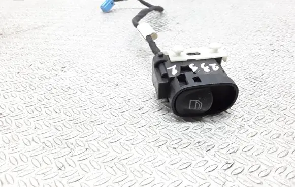 Mercedes-Benz C W203 Electric window control switch