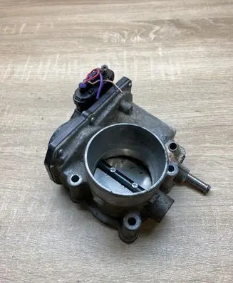 Toyota C-HR I Throttle valve 220300T110