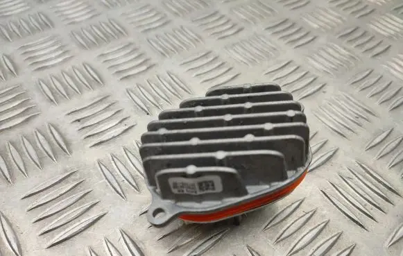 Opel Grandland X LED ballast control module YP00104780