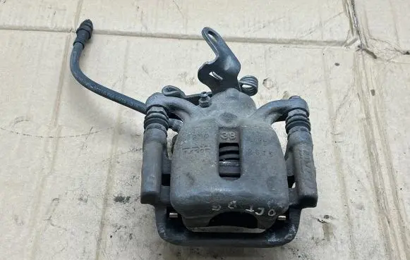 Skoda Octavia Mk3 (5E) Rear brake caliper