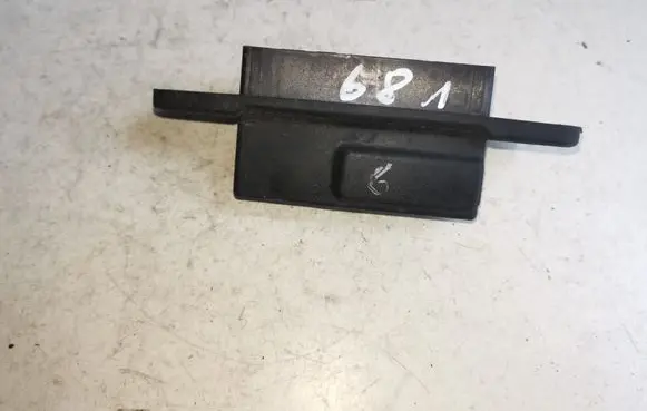 Toyota Auris E180 Tailgate opening switch 15D184