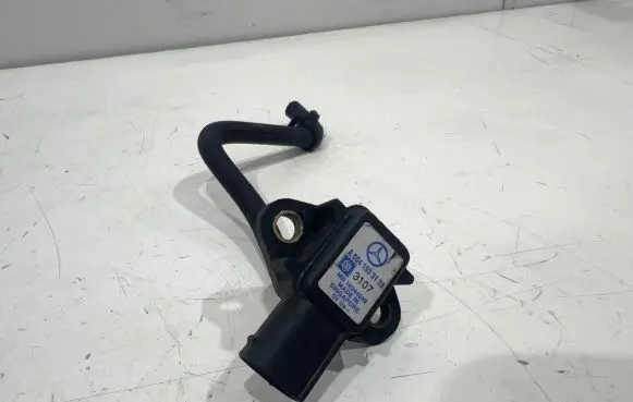 Mercedes-Benz E W211 Air pressure sensor 0041533128