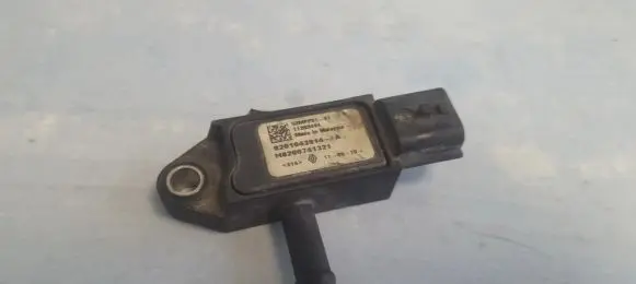 Renault Scenic III - Grand scenic III Exhaust gas pressure sensor 8201043914A 8201043914-A