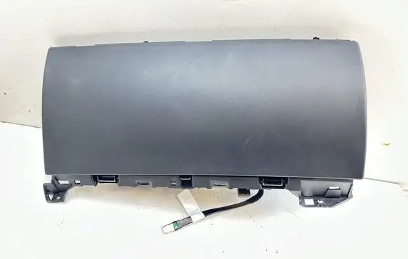 Tesla Model 3 Glove box 108334000J