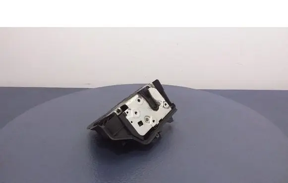 BMW X3 E83 Front door lock 82534310