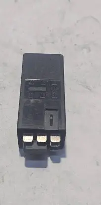BMW 3 E30 Fuel pump relay 1286727 5WK2221
