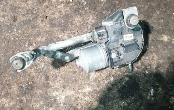 Volkswagen Touran I Wiper motor 1T0955023E 1T0955119C 0390241785
