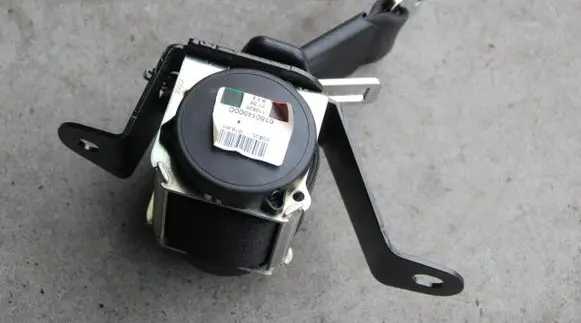 Mini Cooper Countryman R60 Rear seatbelt 111KM