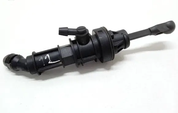 Mitsubishi Outlander Clutch master cylinder MN100486