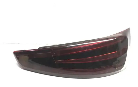 Audi Q3 8U Tailgate rear/tail lights 8U0945094A AU316T2BF 21290201