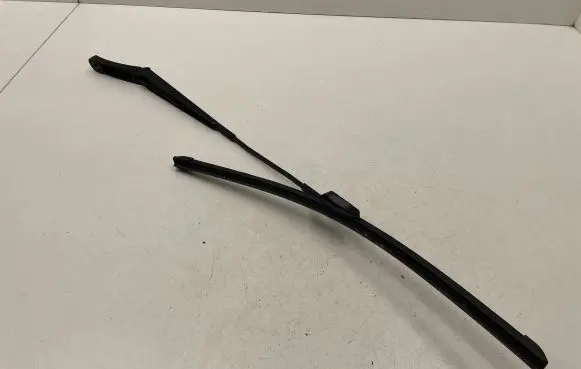 Volkswagen Tiguan Windshield/front glass wiper blade 