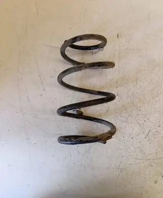 Toyota Avensis T250 Front coil spring