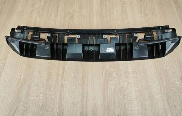 Front bumper mounting bracket