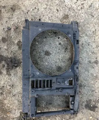 Peugeot 5008 Radiator support slam panel