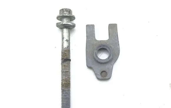 Opel Vivaro Fuel Injector clamp holder