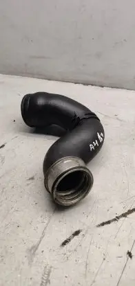 Audi A4 S4 B7 8E 8H Intercooler hose/pipe