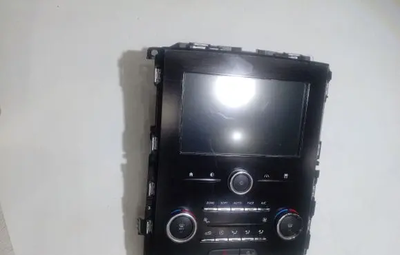 Renault Megane IV Climate control unit 280908681R
