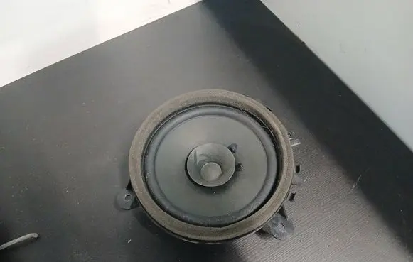 Volvo XC70 Front door speaker 30657444 07W25