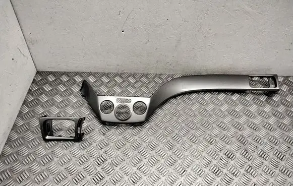 Subaru Forester SH Panel trim