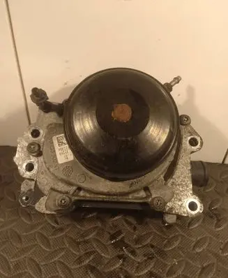 Mercedes-Benz C W204 Water pump 013046804KT A6512000300